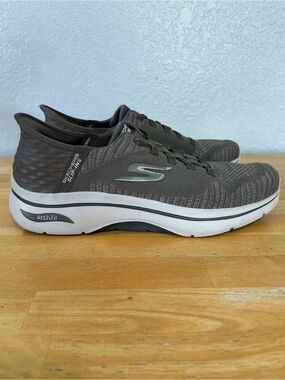 Skechers GOwalk Arch Fit Slip-Ins Taupe Walking Shoes Men’s 10